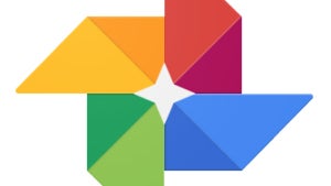 Latest update for Google Photos adds text recognition in Lens, light navbar