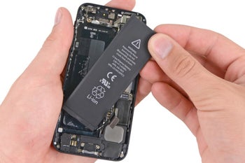 iPhone sales could suffer from Apple's $29 battery replacement program, here are the estimated numbers