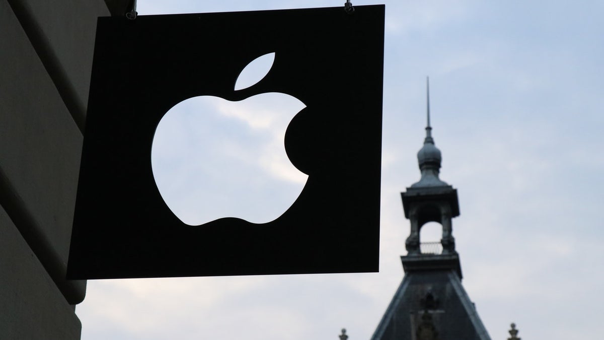 Chinese watchdog questions Apple over iPhone throttling debacle
