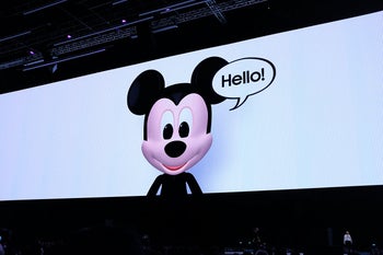 Samsung stuns Apple by partnering with Disney for AR Emoji