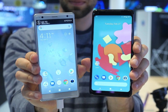 Sony Xperia Xz2 Vs Google Pixel 2 Xl First Look Phonearena Reviews Phonearena