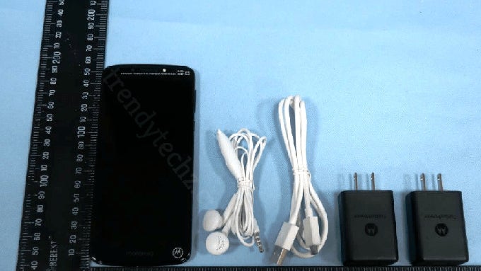 Moto G6 Play shown in live pictures by regulatory agency