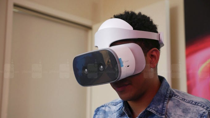 Lenovo's Mirage Solo standalone Daydream VR headset up for pre-order in the US for $400