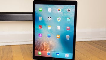 Massive deal: get a refurbished iPad Pro 12.9 (2015) Wi-Fi + Cellular for almost 50% off