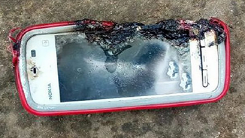 Nokia 5233 explodes killing a teenage girl in the middle of a call