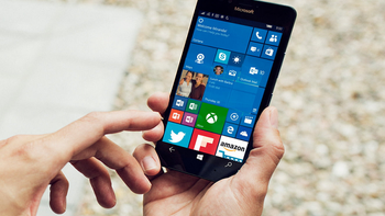 Former Microsoft executive blames carriers and manufacturers for Windows Phone's failure