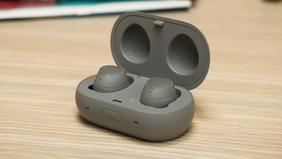 gear iconx 2018 pret