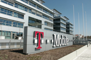 T-Mobile adds low-frequency LTE to hundreds of cell sites