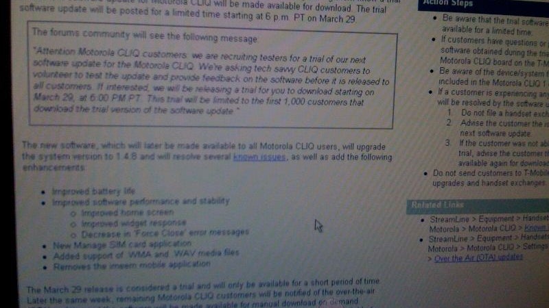 T-Mobile offers software update to 1,000 Motorola CLIQ users