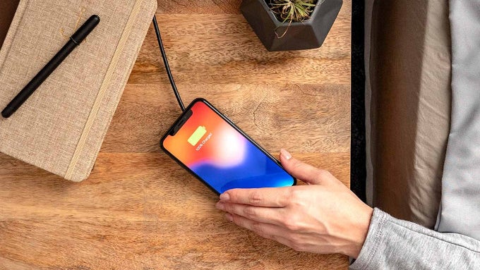 Road warriors, Mophie's mini charging pad will save you from becoming a cable pleb