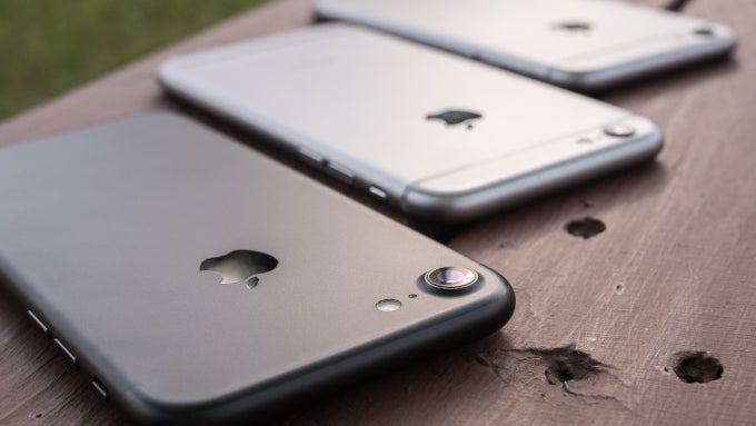 Apple offers $50 refund for users who replaced their old iPhone batteries in 2017
