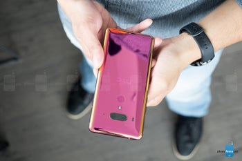 HTC reveals why the U12+ skipped wireless charging