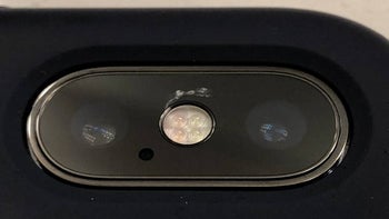 Cracks are mysteriously appearing on the Apple iPhone X dual-camera glass cover