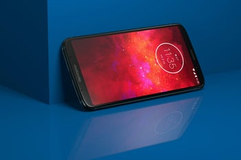 Moto Z3 Play specs comparison versus OnePlus 6 and Galaxy S8: Is it worth $499?