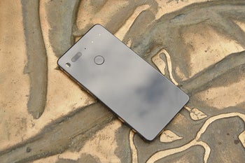 Essential Phone gets updated directly to Android P Beta 1