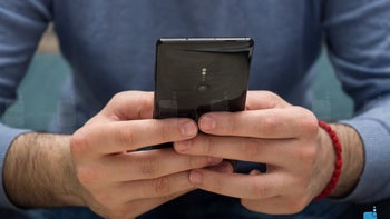 First live images of the Xperia XZ3 reveal dual-camera setup and familiar design