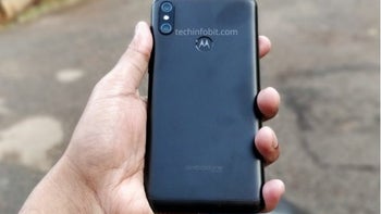 Motorola One Power live images reconfirm display notch and dual cameras