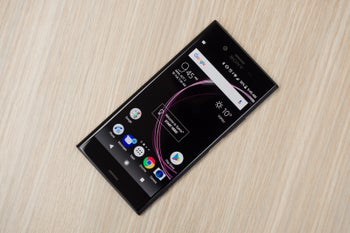 Sony offers official statement on Xperia stripe display issues