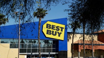 Thieves make off with $100k worth of Apple products after rappelling through Best Buy roof