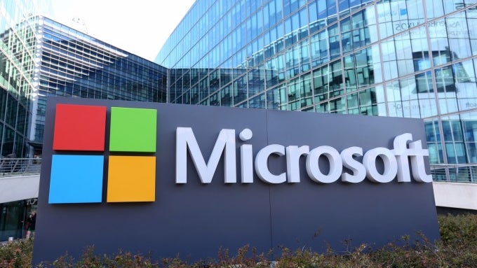 Microsoft's $400 Apple iPad challenger visits the FCC and is closer to getting unveiled