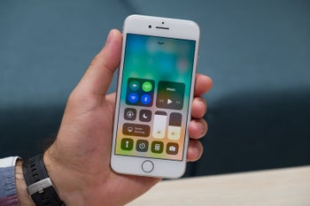iPhone 8 overtook the Galaxy S9+ in May 2018 to become best-selling smartphone