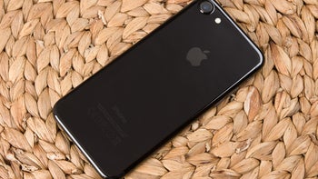 Deal: grab an iPhone 7 128 GB, save $230