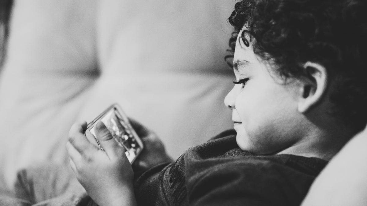 How to teach kids to appreciate their smartphones