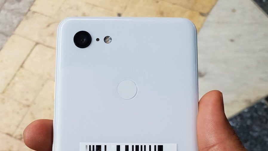 Google Pixel 3 XL Clearly White variant revealed in new set of live images