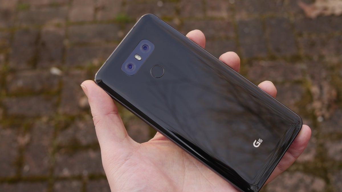 At least 11 popular Android phones in the US come with security vulnerabilities