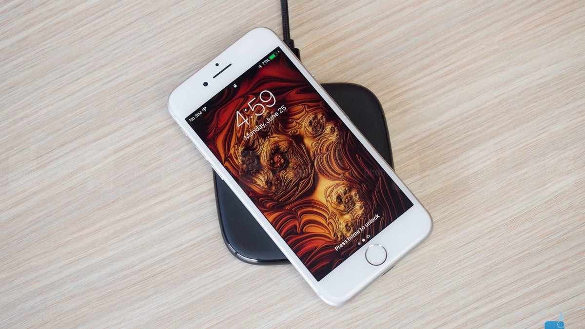 Apple's wireless charging may catch up with Samsung's on at least one of the 2018 iPhones
