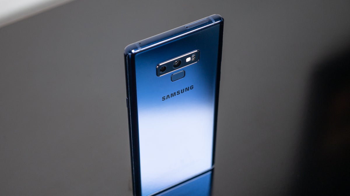 Samsung Galaxy Note 9 vs Google Pixel 2 XL: Night blind camera comparison