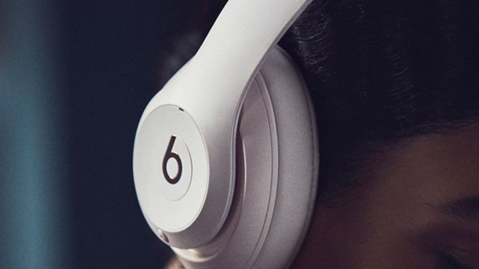Deal: Save nearly $150 on Beats Solo3 wireless headphones at Walmart
