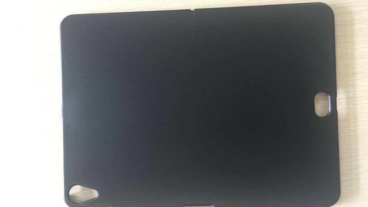 Alleged iPad Pro (2018) case showcases mystery rear design element