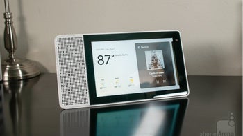 Lenovo's smaller Smart Display now comes bundled with free Google Home Mini