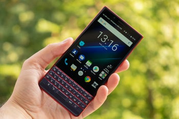 BlackBerry KEY2 LE vs KEY2: Specs comparison and main differences