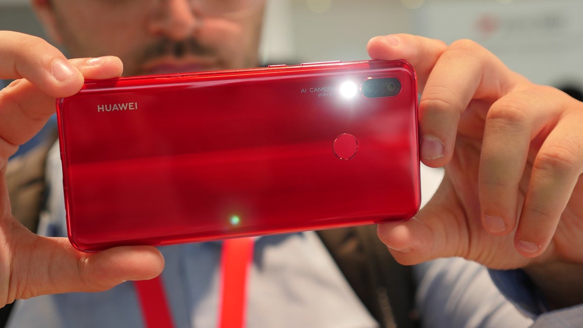 Huawei Nova 3 hands-on: Vibrant colors and great value