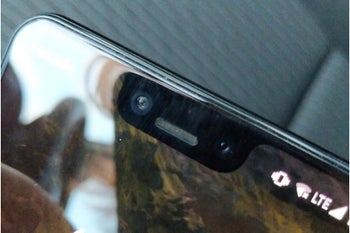 Black Google Pixel 3 XL takes a Lyft ride, gets photographed