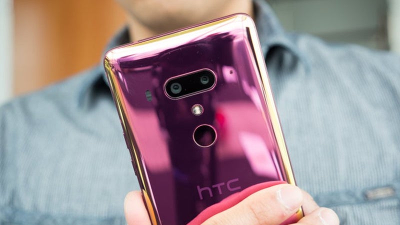 HTC U12+ sales show no impact; brand's August revenue declines over 50%