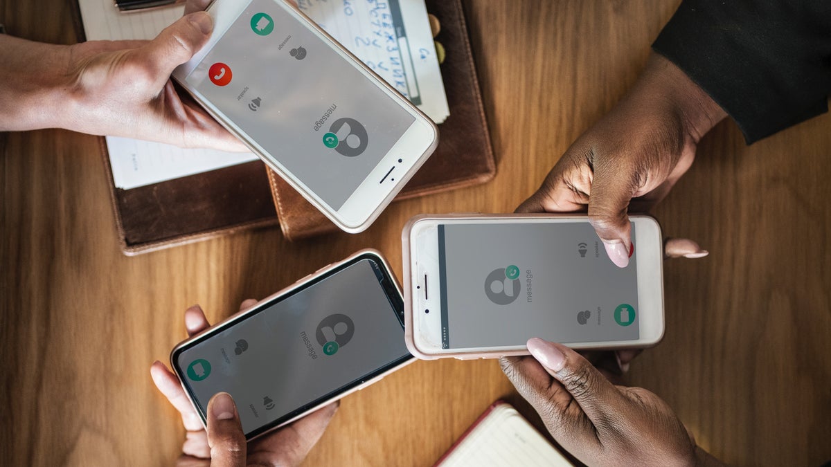 Research shows almost 90% of teens have a smartphone, most feel manipulated by tech companies