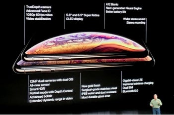 Stereo sound recording arrives to Apple's iPhones, finally, and with four mics at that