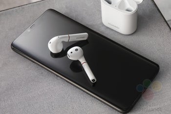 Huawei Mate 20 Pro leaks one more time alongside AirPods copycat