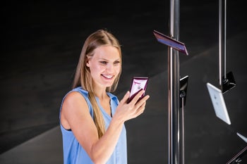 Sony Xperia XZ3 features unique Google Assistant voice commands for your convenience