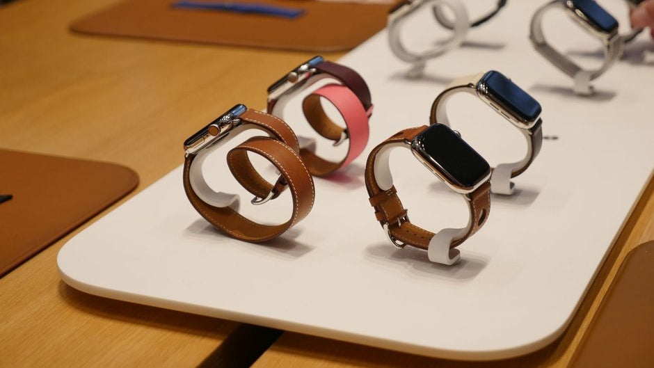 Apple Watch Series 4 models contain batteries that are nearly 20% smaller