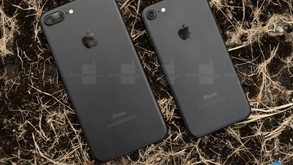 Deal: snatch a $300 iPhone 7 from Costco
