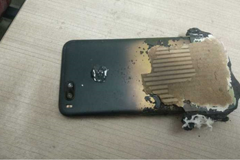 Xiaomi Mi A1 allegedly explodes while a fingerprint bug kills the battery on the Xiaomi Mi A2