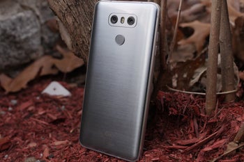 Unlocked LG G6 with warranty drops to irresistible $330 at B&H Photo Video