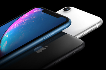 Save $100 on the Apple iPhone XR from select Walmart stores