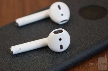 Get the Apple AirPods for only $90 (35 percent off list) in refurbished condition