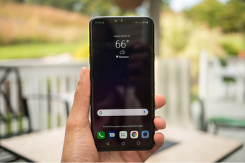 LG V40 ThinQ is just $10/month with an 18 month Flex Lease at Sprint
