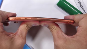 Apple's lower-cost iPhone XR has no apparent durability issues, rigorous test reveals